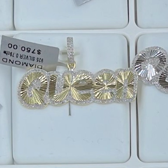 REAL DIAMOND Queen custom made pendant charm .83ct best gift appraisal docs incl - Picture 3 of 9